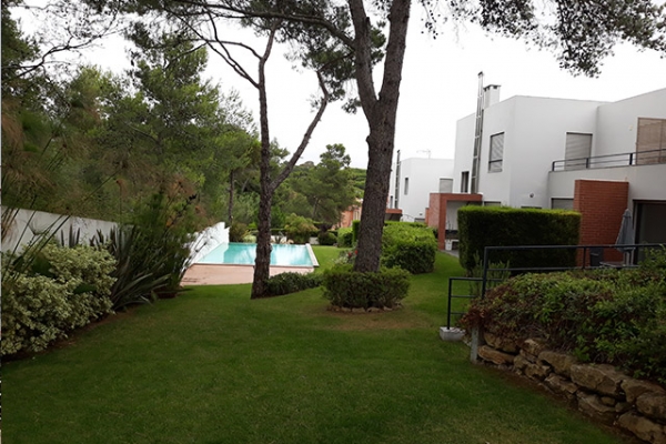 Vista da piscina 1